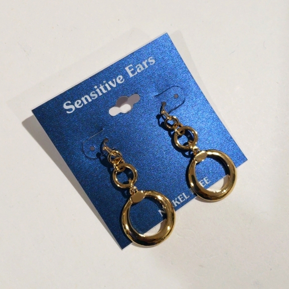 Elegant Gold tone  Hoops Design Drop Dangle Earrings - Women's Fashion Jewelry - Picture 5 of 7